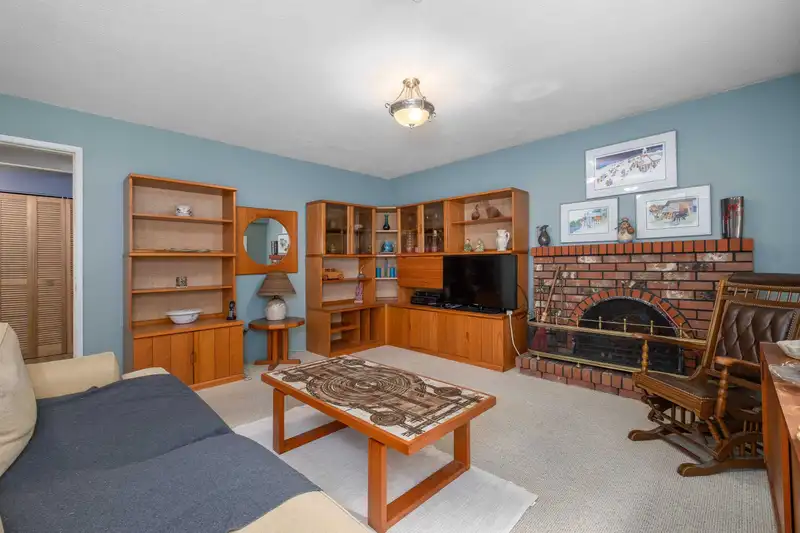3717 REGENT AVENUE - photo 3 of 38
