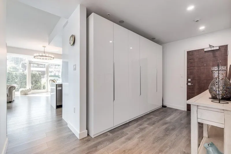 107 5688 WILLOW STREET - photo 3 of 23