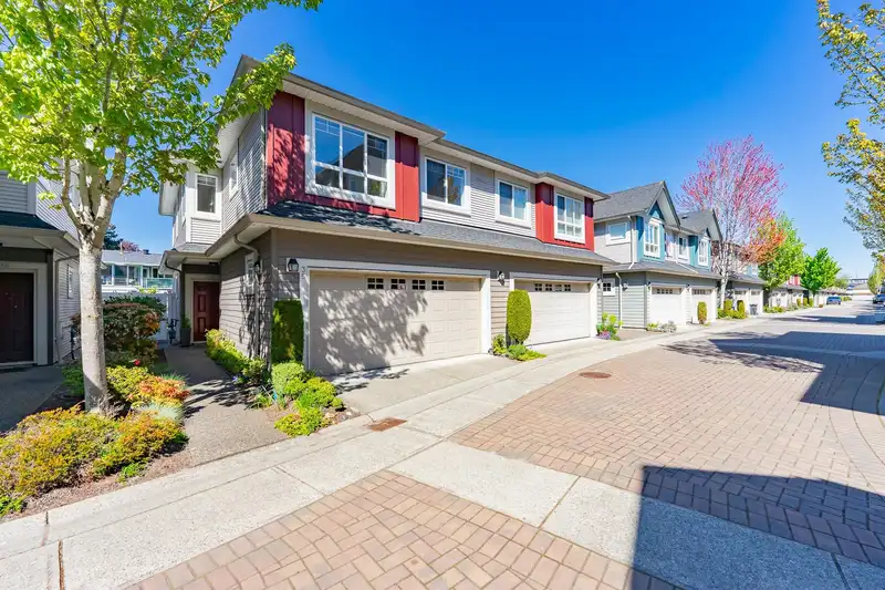 35 11393 STEVESTON HIGHWAY - photo 2 of 38