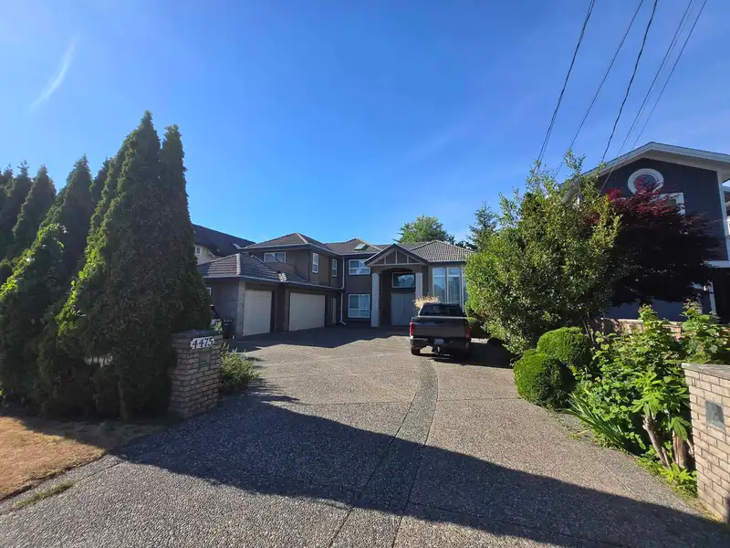 4475 STEVESTON HIGHWAY - photo 4 of 4
