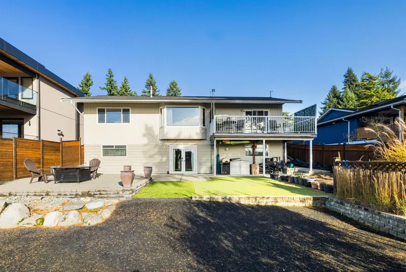 7725 GARRETT DRIVE - photo 2 of 25