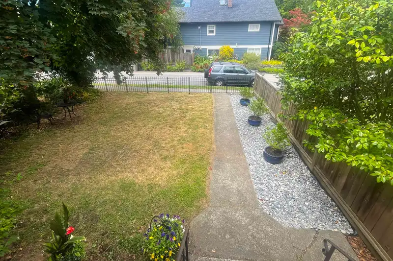 1688 E 29TH AVENUE - photo 2 of 34