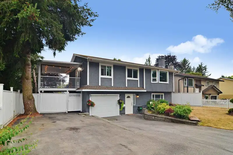 17134 62 AVENUE - photo 1 of 1