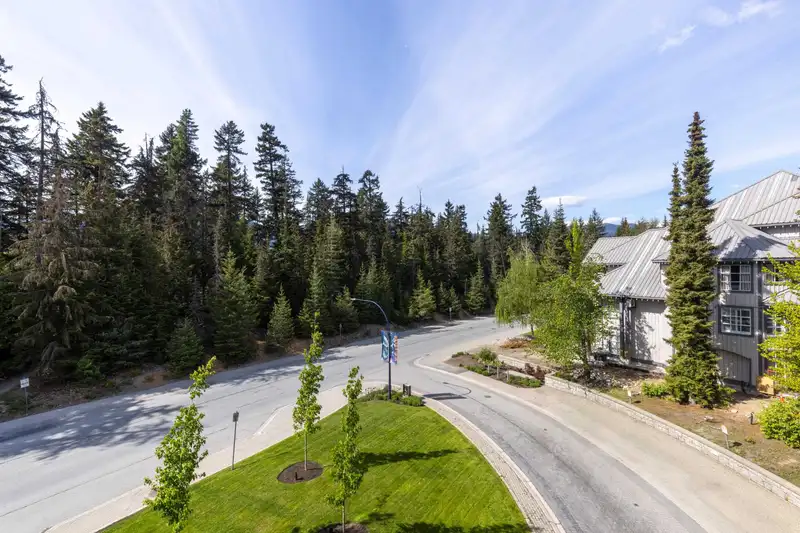 310 4557 BLACKCOMB WAY - photo 4 of 25