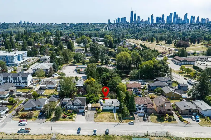 5288 HARDWICK STREET - photo 4 of 19