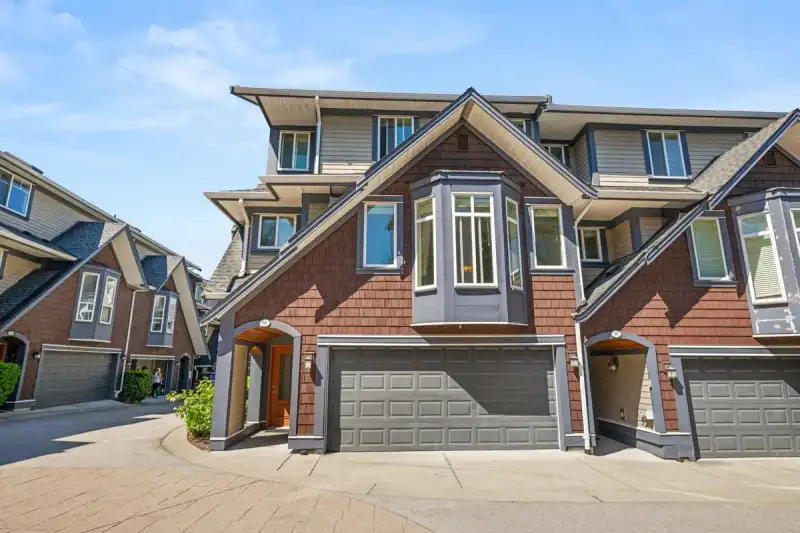 10 15977 26 AVENUE - photo 1 of 38