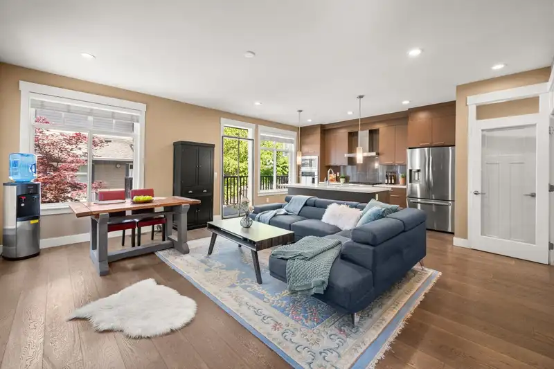 10 15977 26 AVENUE - photo 3 of 38