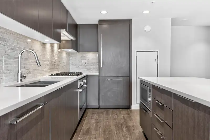 3607 1182 WESTWOOD STREET - photo 4 of 40