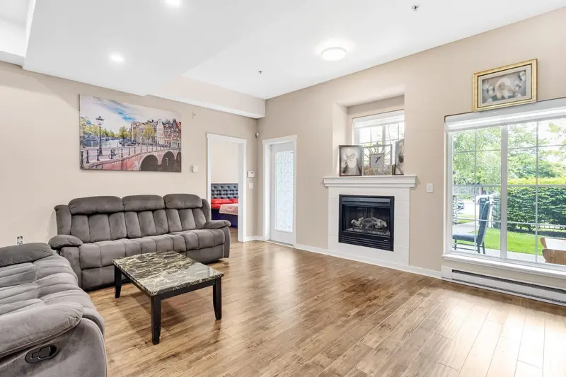 184 12040 68 AVENUE - photo 3 of 14