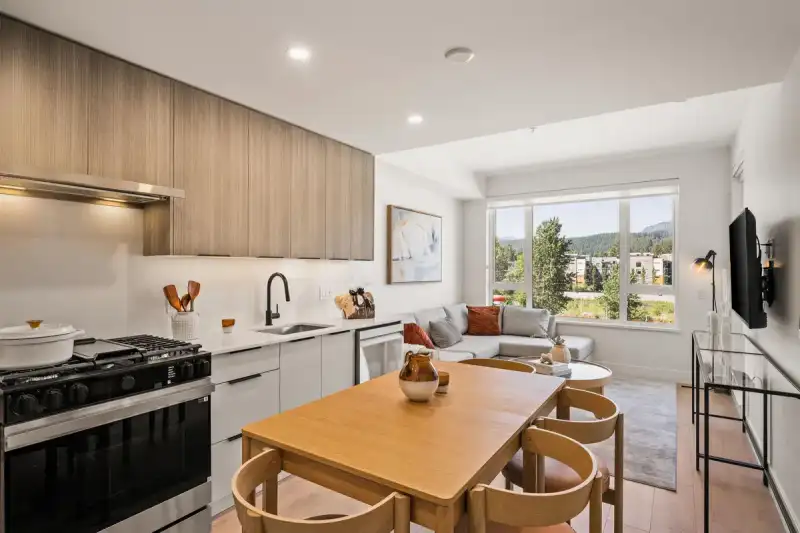 306 111 BULLER STREET - photo 1 of 21