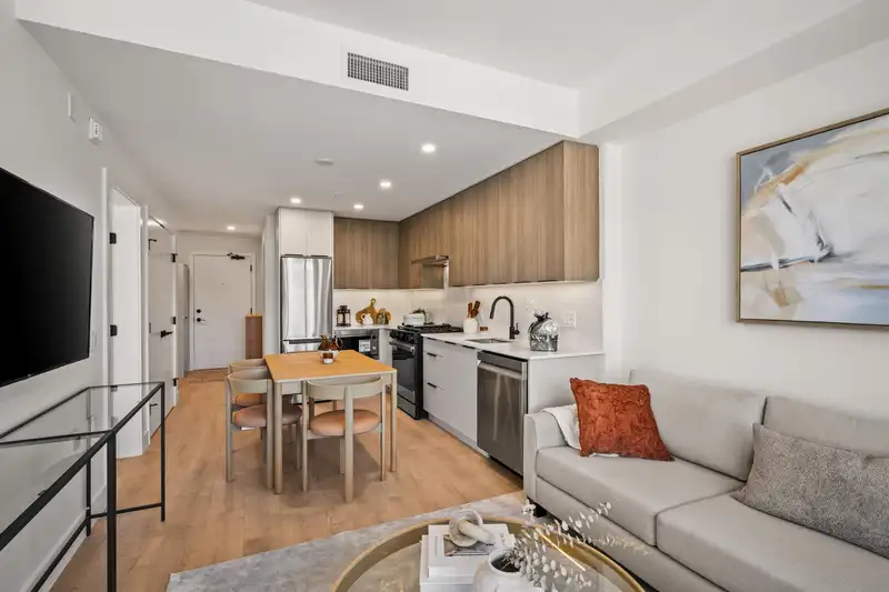 306 111 BULLER STREET - photo 3 of 21