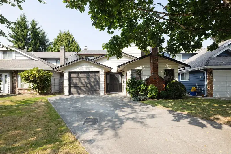10117 LAWSON DRIVE - photo 1 of 29