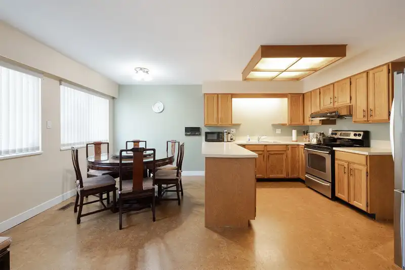 10117 LAWSON DRIVE - photo 4 of 29