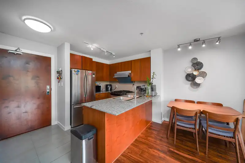 214 5885 IRMIN STREET - photo 2 of 23