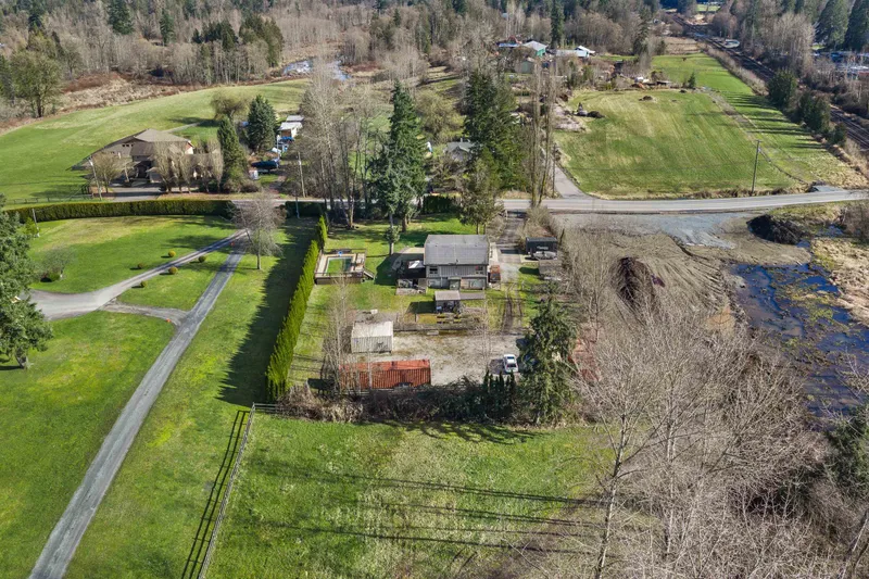 9729 216 STREET - photo 3 of 25