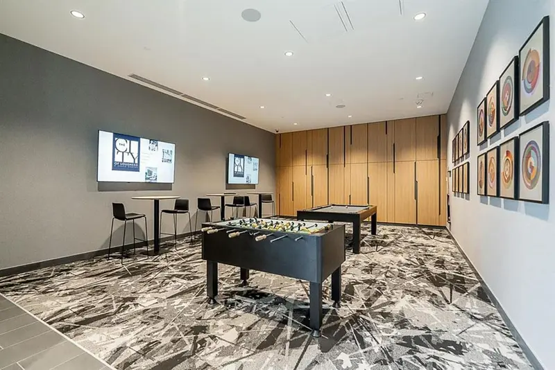 502 3833 EVERGREEN PLACE - photo 2 of 11