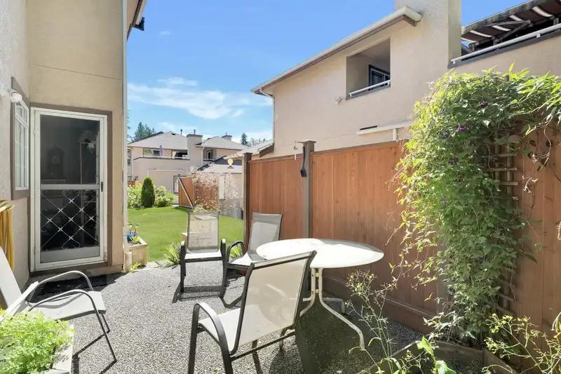 129 14861 98 AVENUE - photo 4 of 25