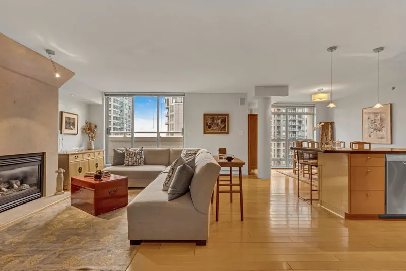 1404 819 HAMILTON STREET - photo 1 of 25