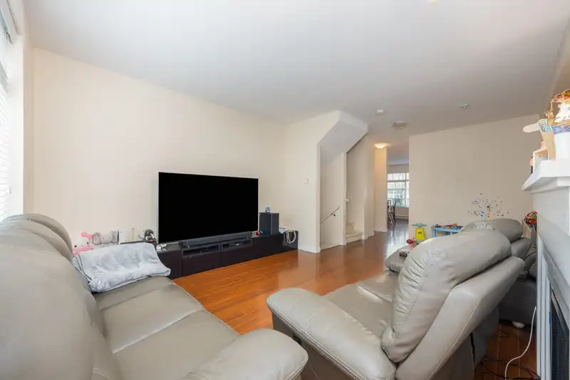 28 10605 DELSOM CRESCENT - photo 4 of 28