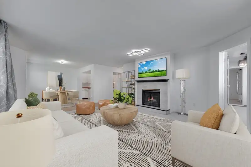 103 22241 SELKIRK AVENUE - photo 4 of 25