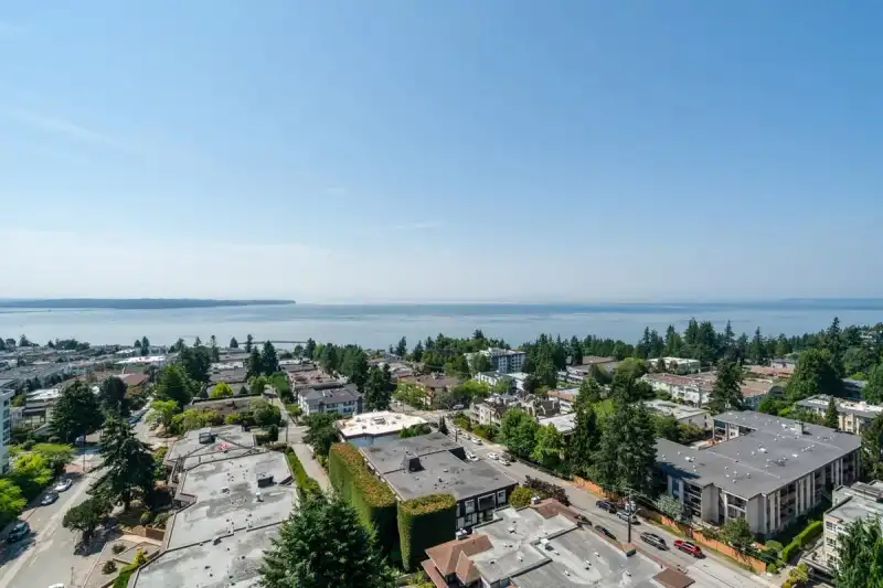 1405 1475 FOSTER STREET - photo 1 of 30