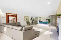 895 ELVEDEN ROW - thumbnail 5