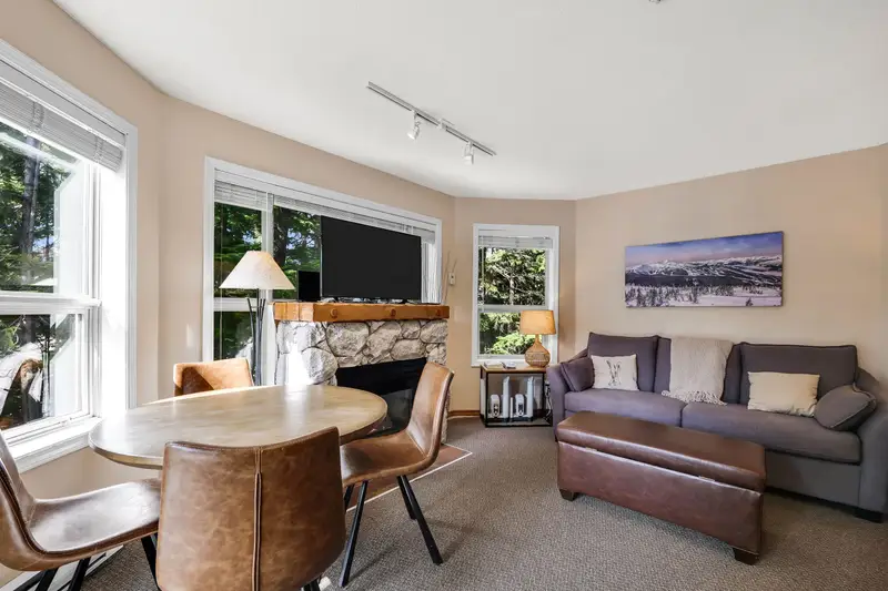 212 4800 SPEARHEAD DRIVE - photo 4 of 18