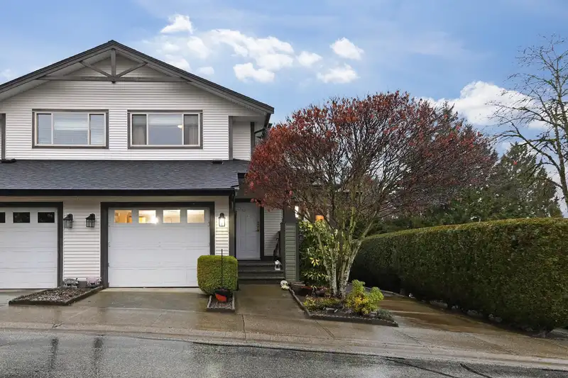 104 20820 87 AVENUE - photo 1 of 37