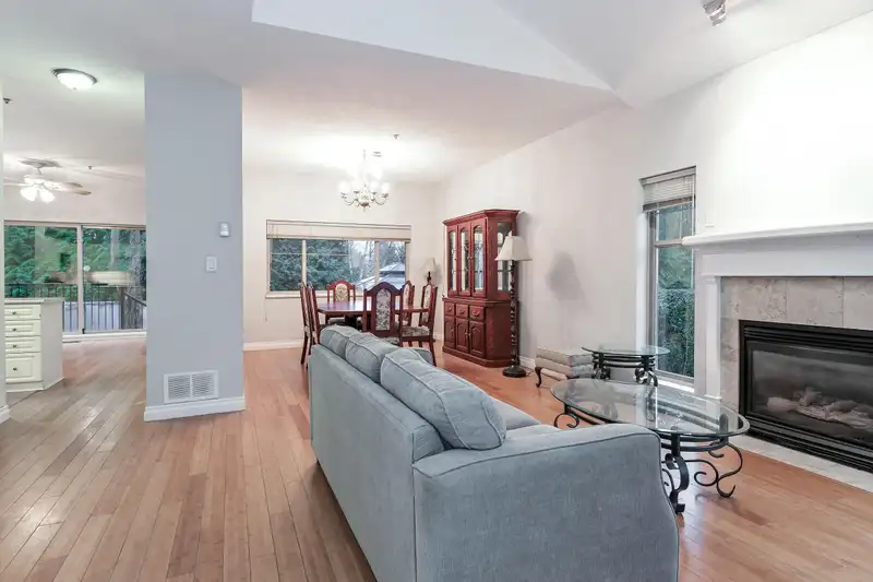 104 20820 87 AVENUE - photo 3 of 37