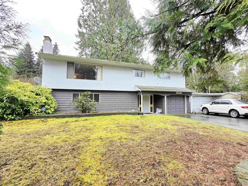 20670 46 AVENUE - photo 2 of 18