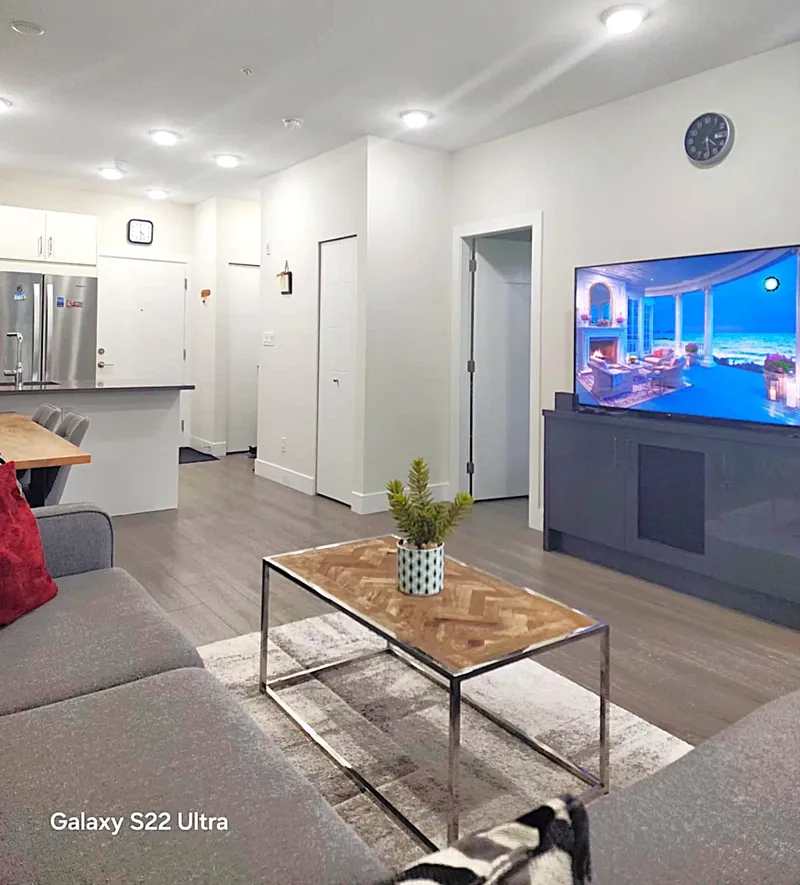 409 15351 101 AVENUE - photo 1 of 25