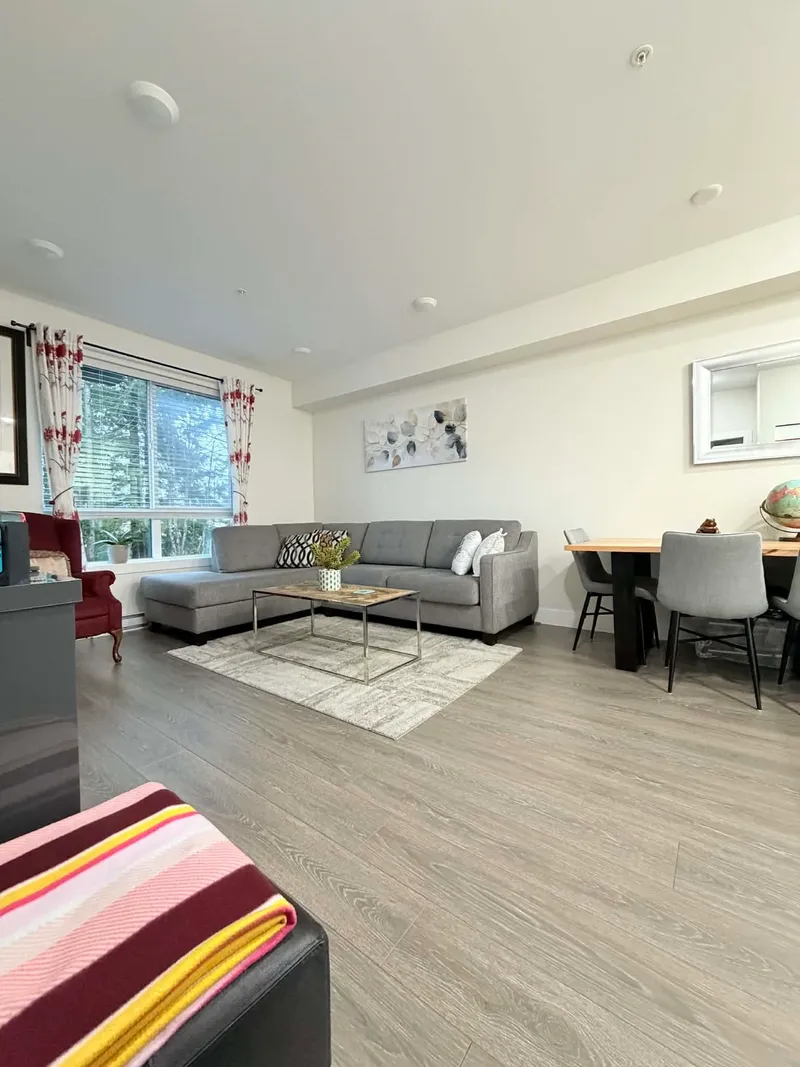 409 15351 101 AVENUE - photo 4 of 25