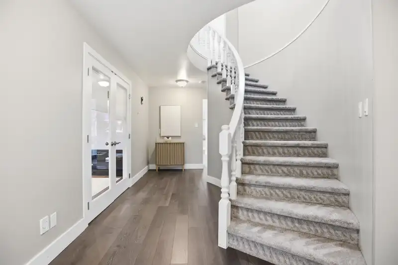 11858 WOODLYNN COURT - photo 3 of 31