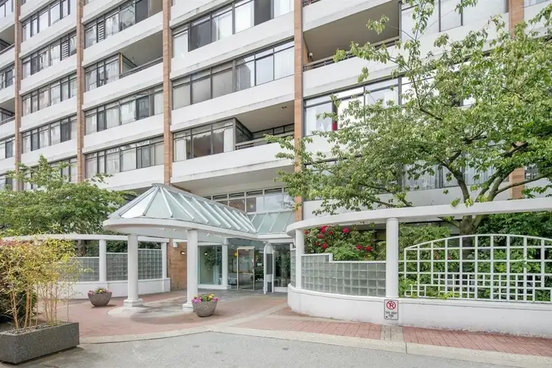 1001 6631 MINORU BOULEVARD - photo 3 of 17