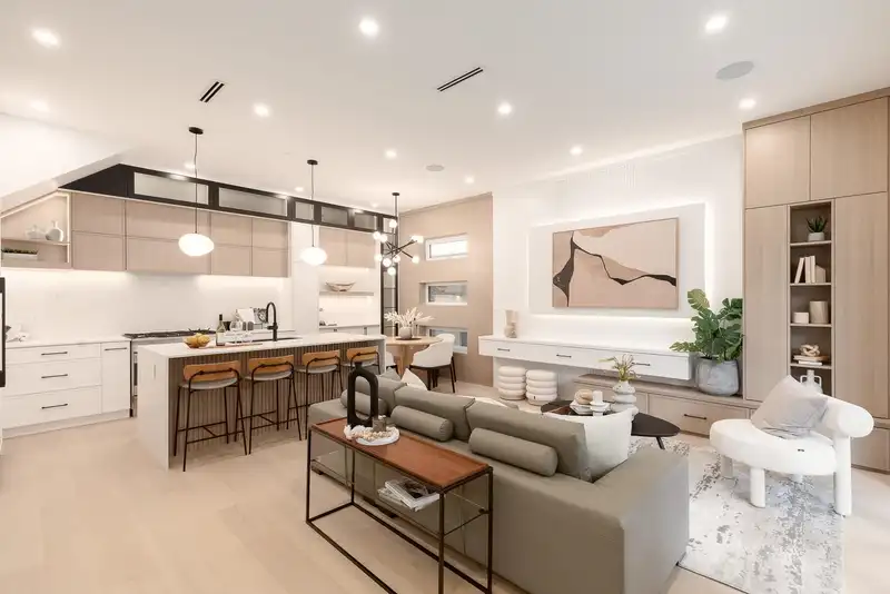 477 W 20TH AVENUE - photo 2 of 23