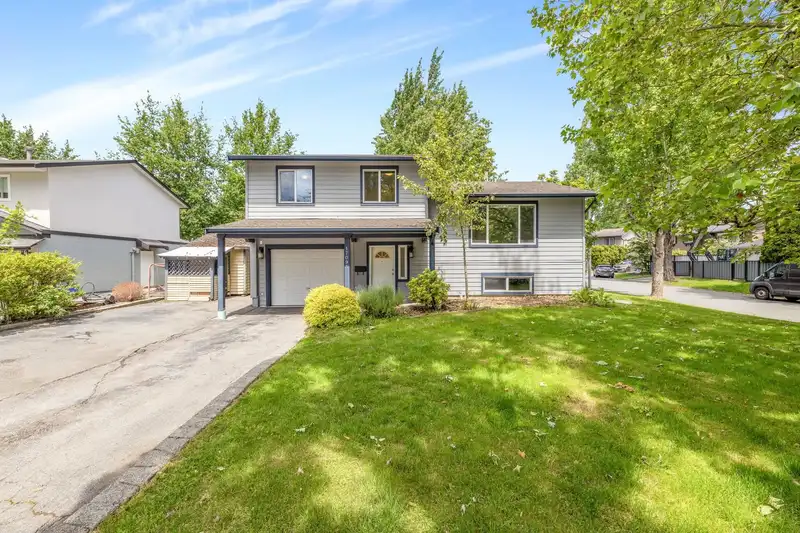 17093 61A AVENUE - photo 1 of 30