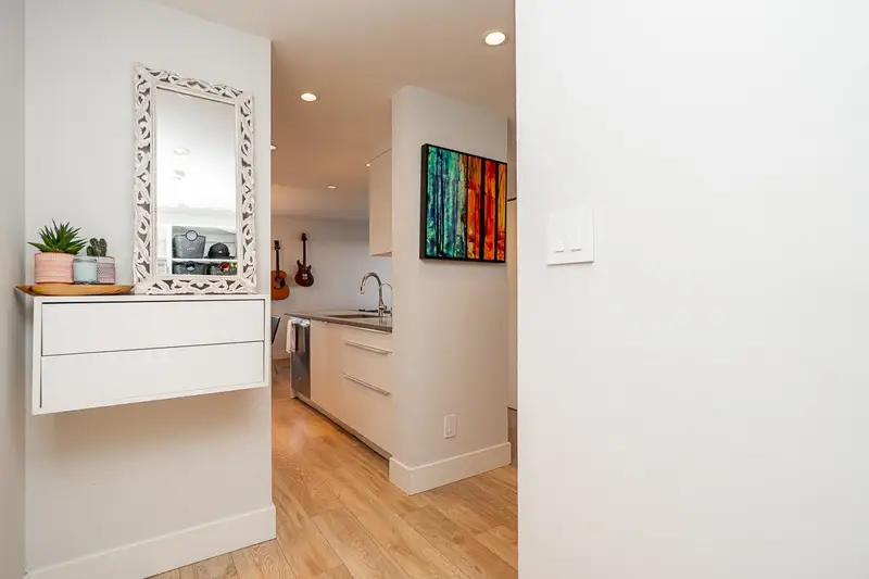 1202 110 W 4TH STREET - photo 4 of 18