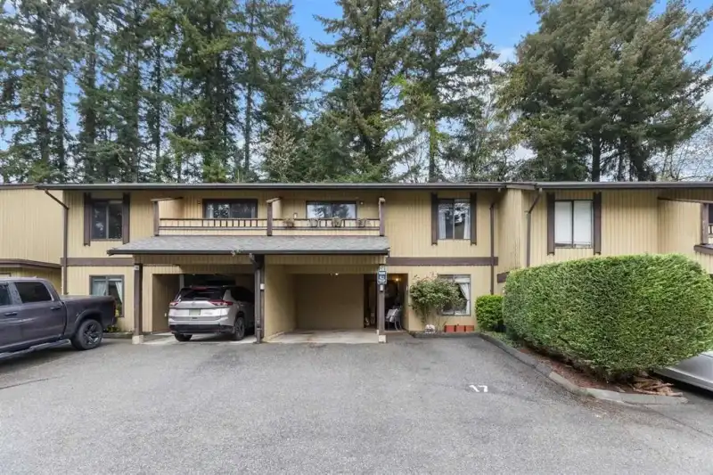 17 2998 MOUAT DRIVE - photo 1 of 34