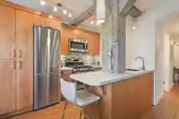 512 1216 HOMER STREET - thumbnail 2