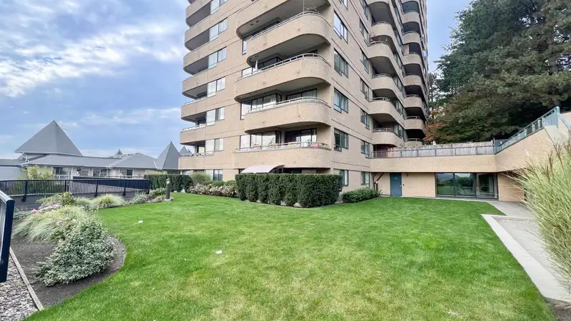 207 1026 QUEENS AVENUE - photo 4 of 30