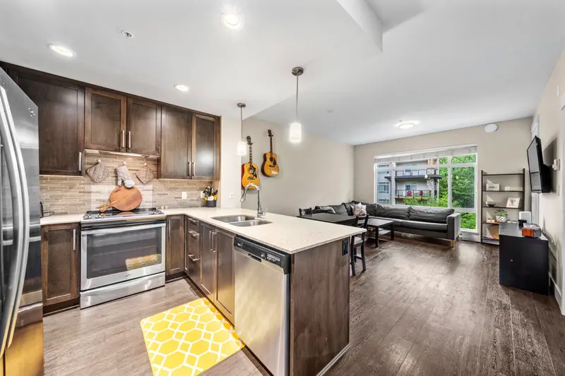 407 2465 WILSON AVENUE - photo 2 of 25