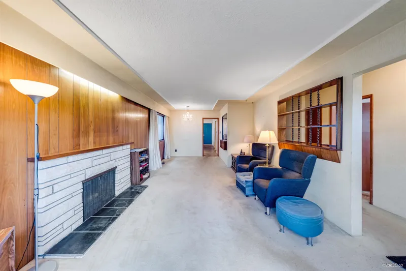 851 E 50TH AVENUE - photo 3 of 25