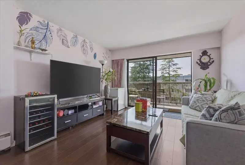 304 6380 BUSWELL STREET - photo 3 of 27