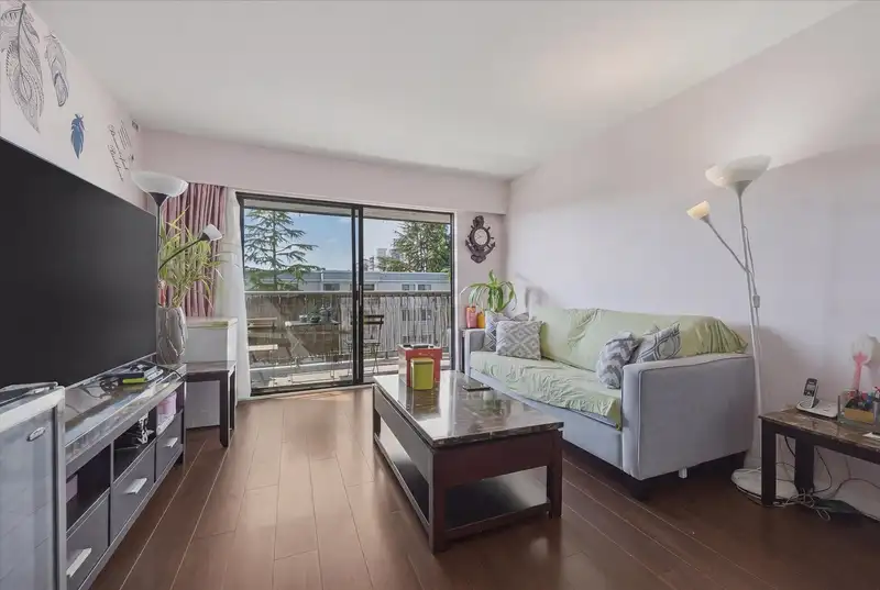 304 6380 BUSWELL STREET - photo 4 of 27