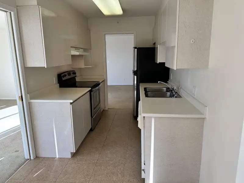 604 7995 WESTMINSTER HIGHWAY - photo 4 of 20