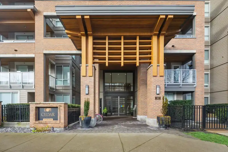 112 7133 14TH AVENUE - photo 1 of 26