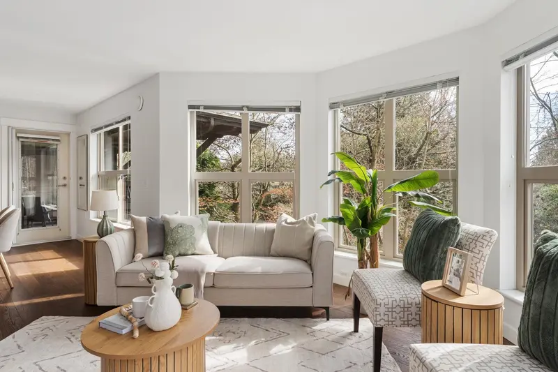 206 1468 ST. ANDREWS AVENUE - photo 4 of 25