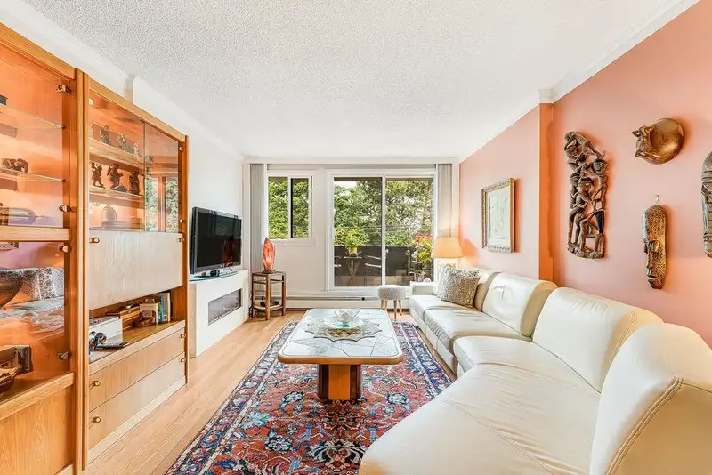 402 1867 W 3RD AVENUE - photo 2 of 25