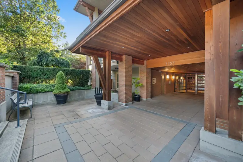 205 7131 STRIDE AVENUE - photo 4 of 22