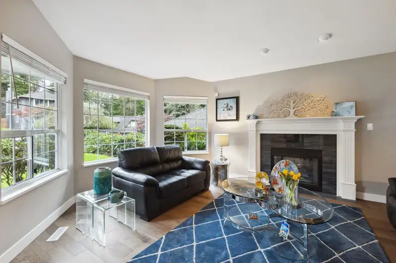 1631 EMERSON COURT - photo 4 of 40